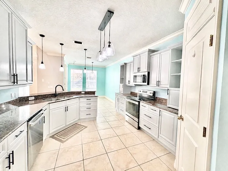 603 Buckeye Ct — Photo 13