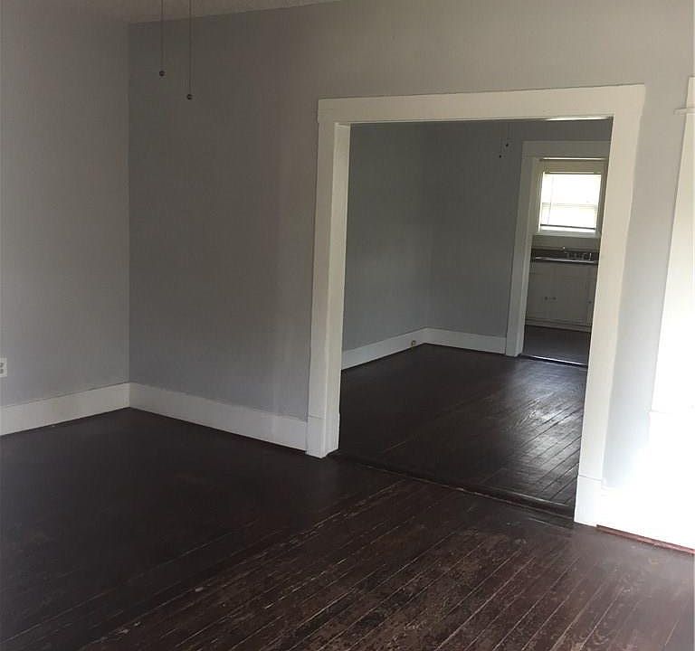 1st image of 813 W 8th St #3