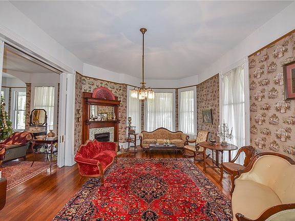 41st image of 507 N Main St