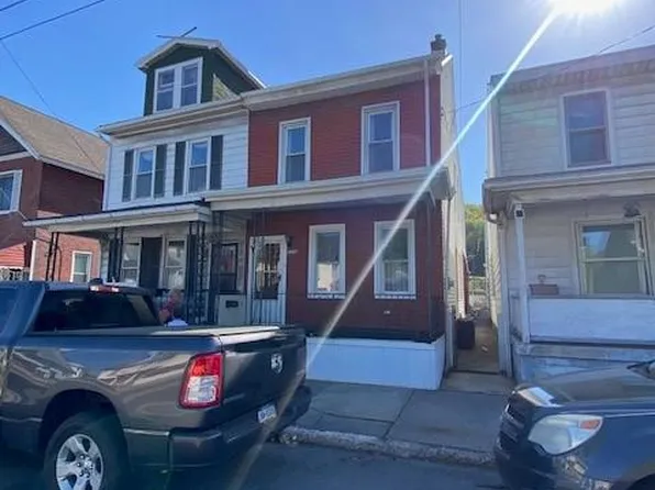 326 S 2nd St, Saint Clair, PA 17970