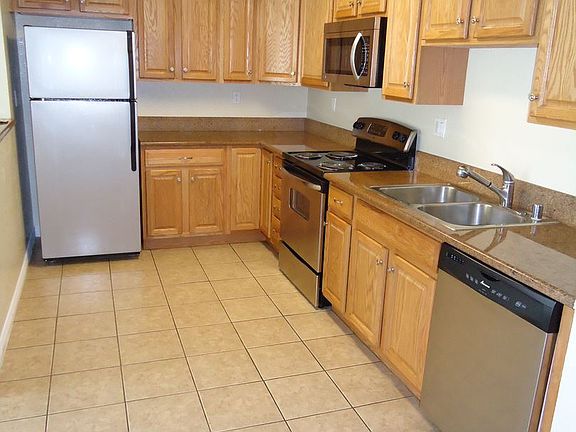 5th image of 1681 Bayview Heights Dr Unit 36
