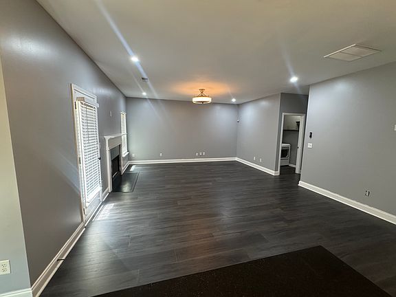 4th image of 6 Briandwood Dr