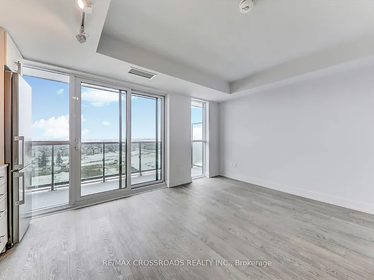 2550 Simcoe St N #1021 — Photo 13