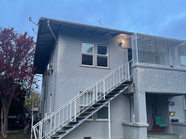 912 4th St APT 2