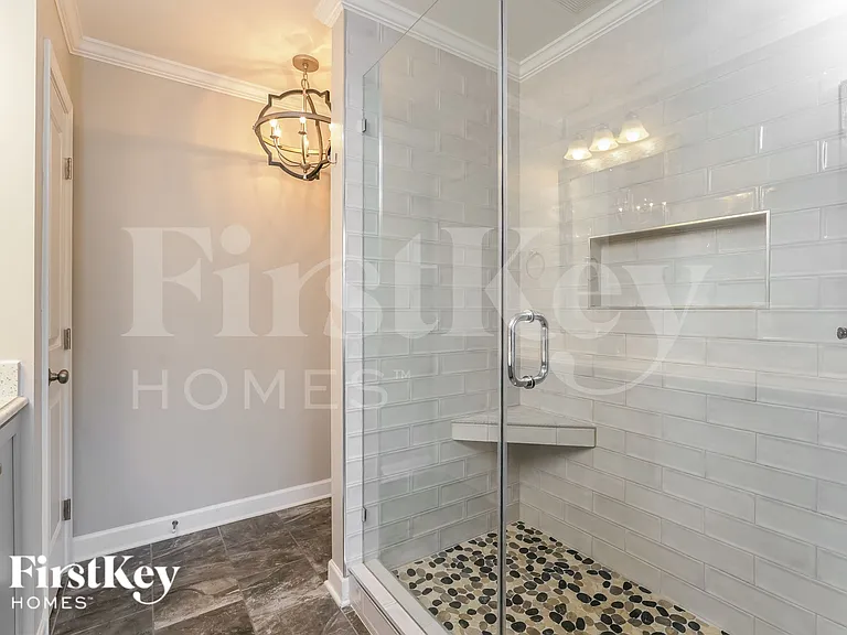 2992 Cameron Village Ct — Photo 10
