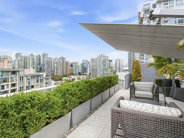 189 Davie St #Penthouse 1701 — Photo 13