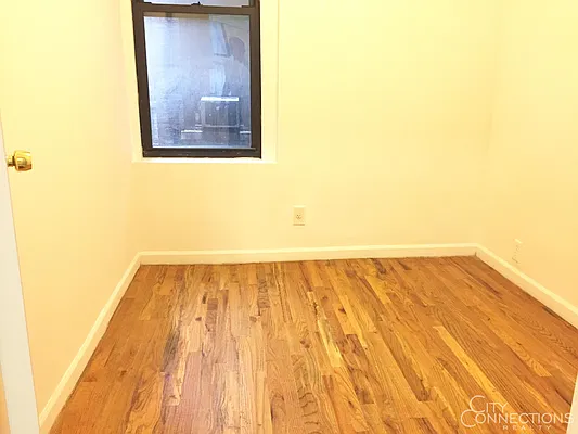 Rented by City Connections Realty | media 32