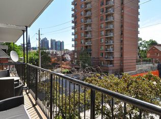 235 Bay St #308, Ottawa, ON K1R5Z2