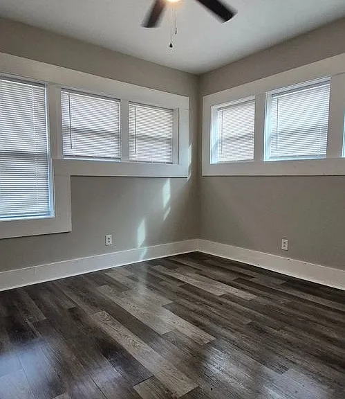 2420 Linden Ave — Photo 9