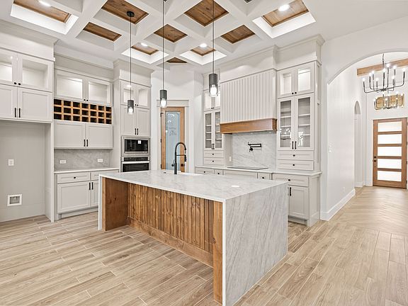 3rd image of 2120 NW 21st St
