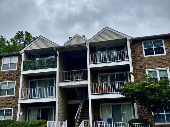17 Holly Ct, Hamilton, NJ 08619