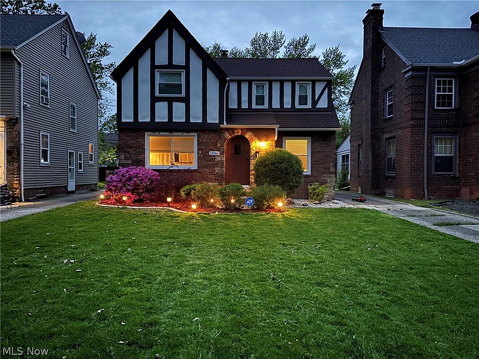 2nd image of 1936 Revere Rd