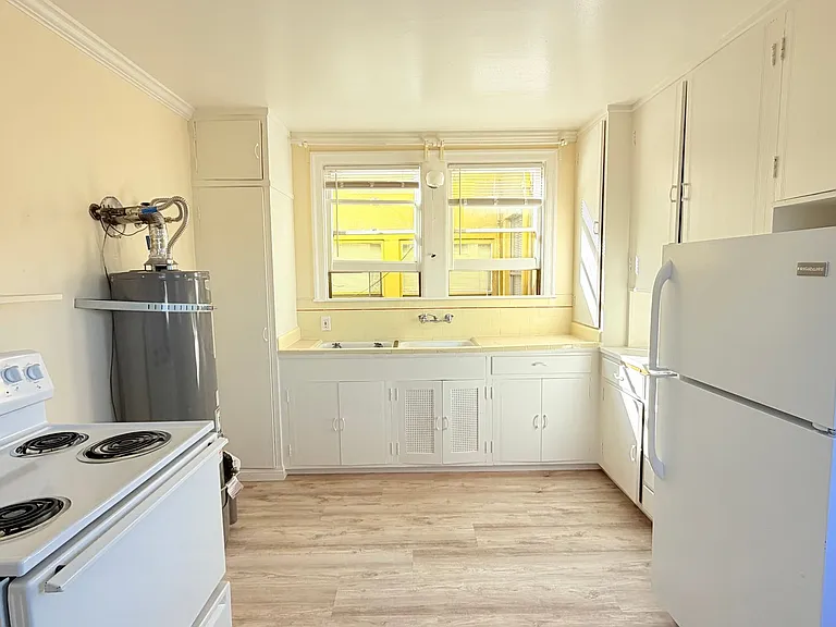 1215 Park Street — Photo 4