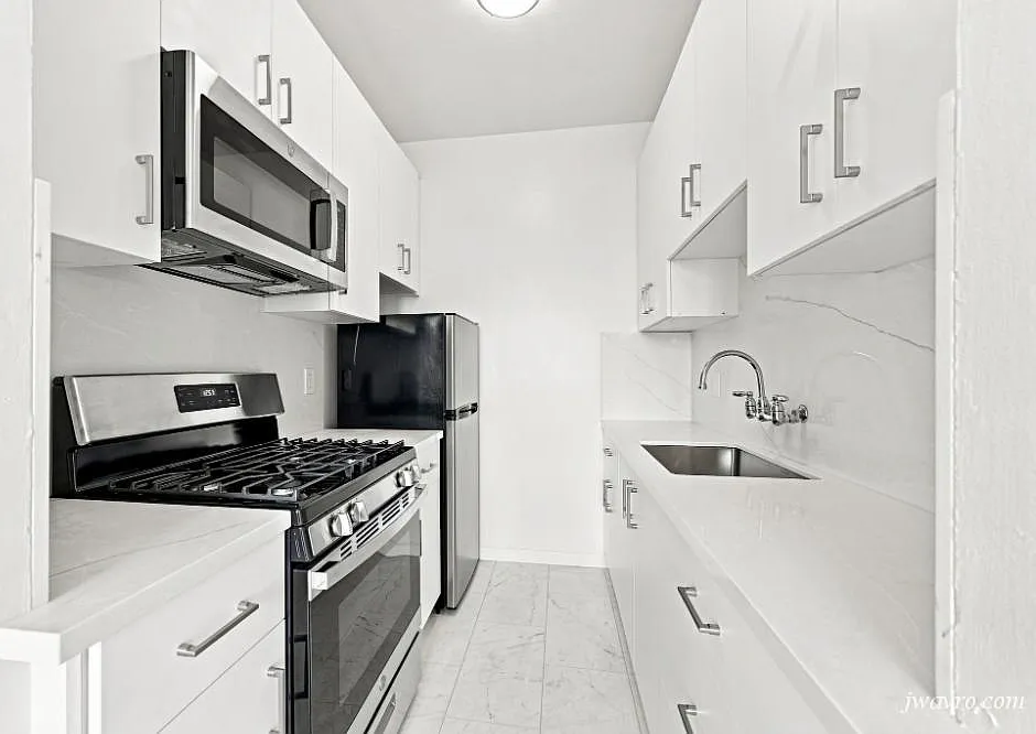 57 Hermann St #55-607