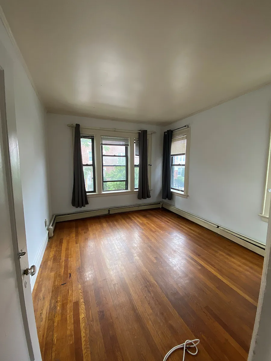 Building Photo - 15 Park Vale Ave #5