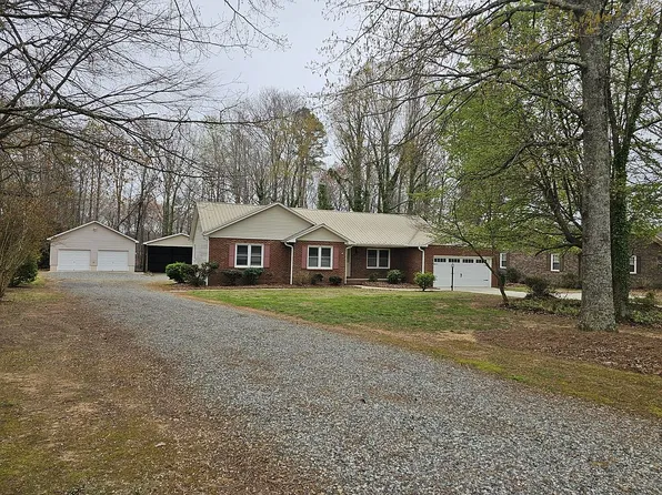 5712 E Holly Grove Rd, Thomasville, NC 27360