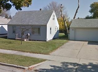 5656 N 86th St, Milwaukee, WI 53225