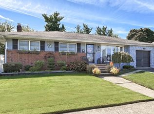 226 Colonial Ave, Saddle Brook, NJ 07663