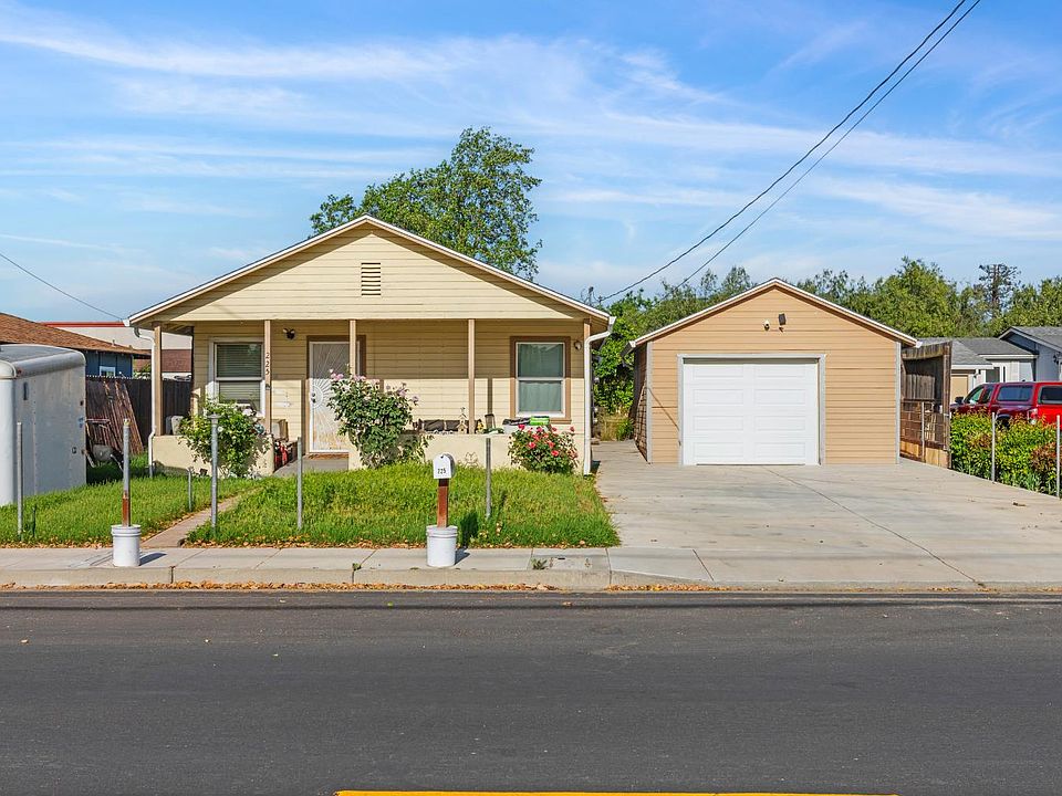 1st image of 225 Ash Ave