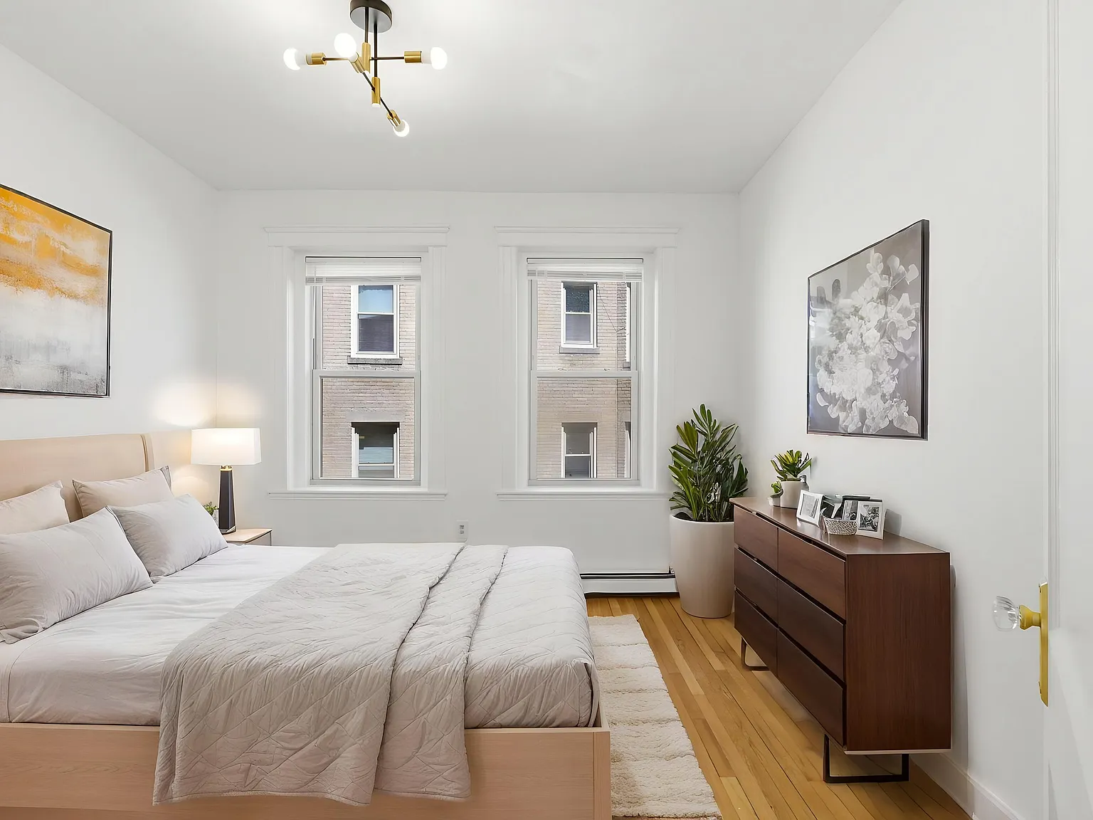 1 bed, 520 sqft, $2,400 — Photo 2