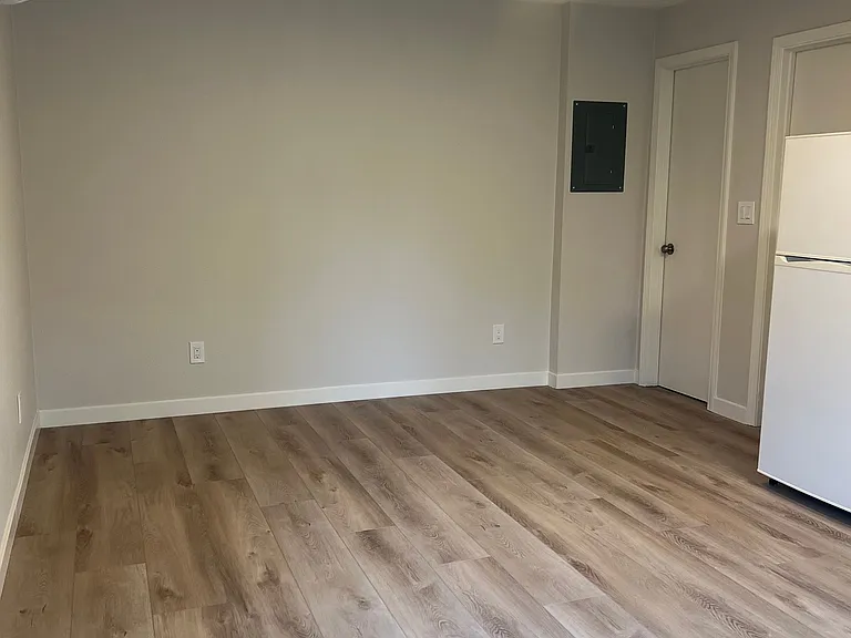 603 Johnson Ave — Photo 18