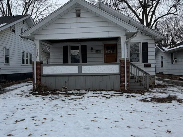 1202 Hughes Ave, Flint, MI 48503