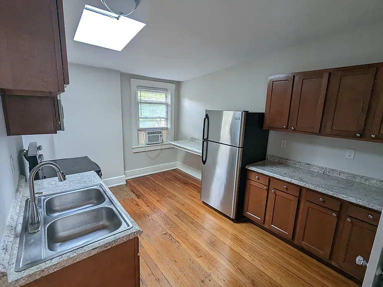 225 Fosdick St — Photo 18