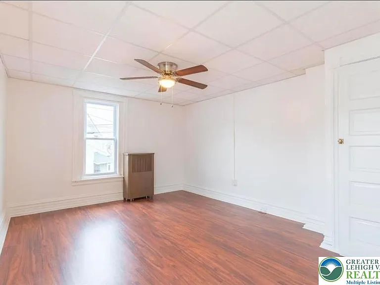 1014 Hoe St — Photo 8