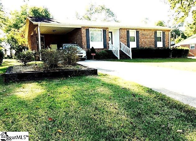 1st image of 640 Wildwood Ln