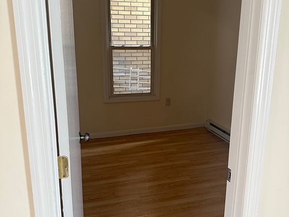 4th image of 512 Summer St Floor 2
