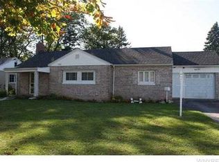 85 Davison Rd, Lockport, NY 14094