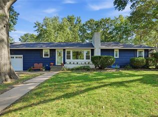 7447 Grand Ave, Kansas City, MO 64114
