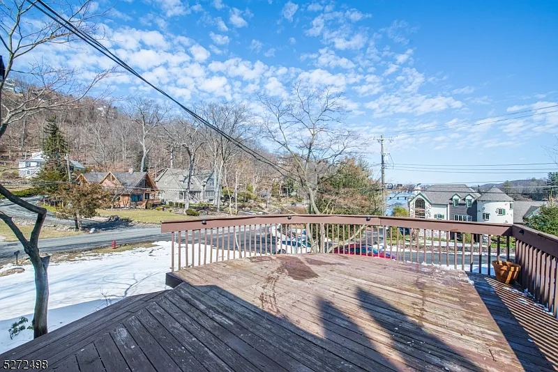 3 bed, 1.5 bath, 1528 sqft, $3,400 — Photo 4