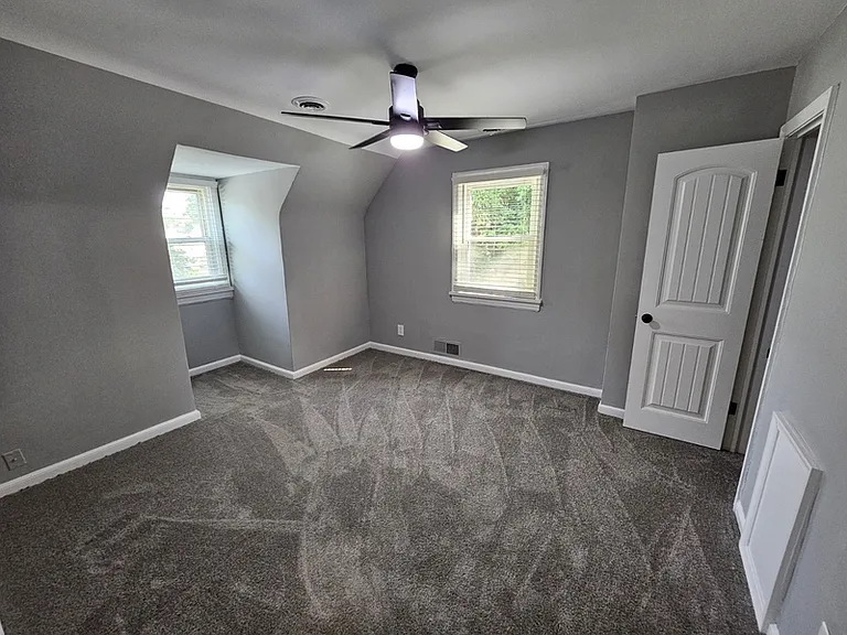 3907 E Chatham Dr — Photo 18