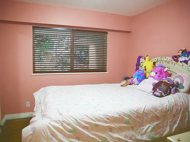 6789 Marine Dr — Photo 13