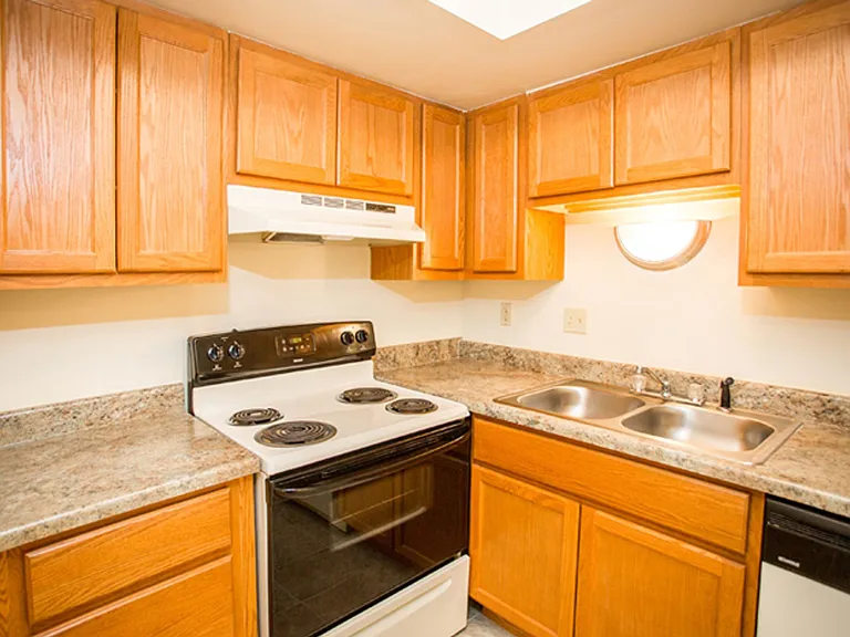 Avalon Woods Apartment Homes — Photo 21
