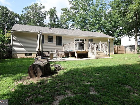2nd image of 2425 Brookhaven Dr