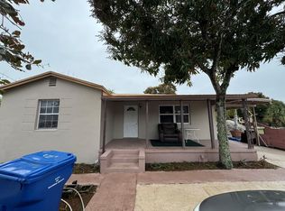 1037 W 30th St, Riviera Beach, FL 33404