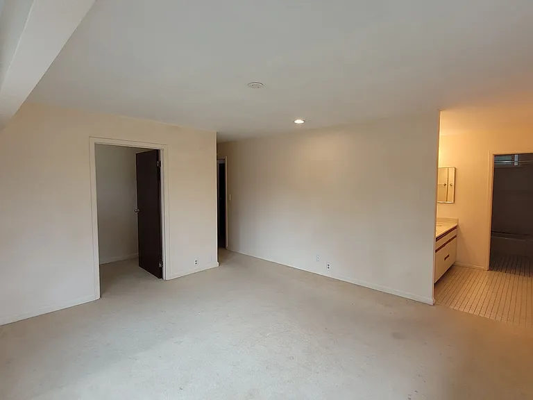 95-034 Kuahelani Ave — Photo 24