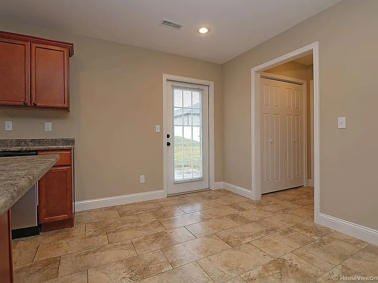 1752 Voyager Ct — Photo 12