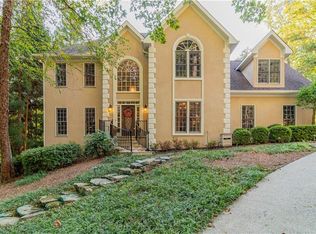 10440 Shallowford Rd, Roswell, GA 30075