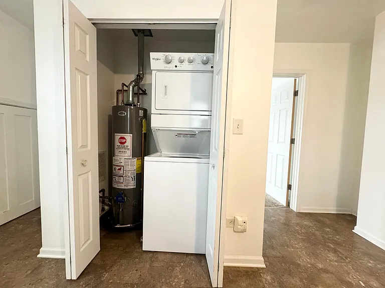 1007 S Jefferson St — Photo 6