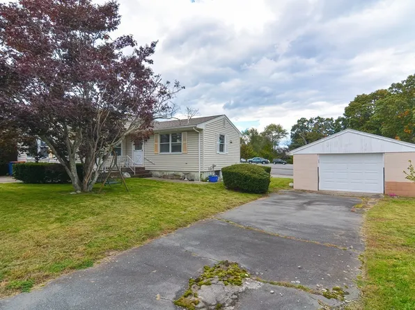 431 Hersom St, New Bedford, MA 02745