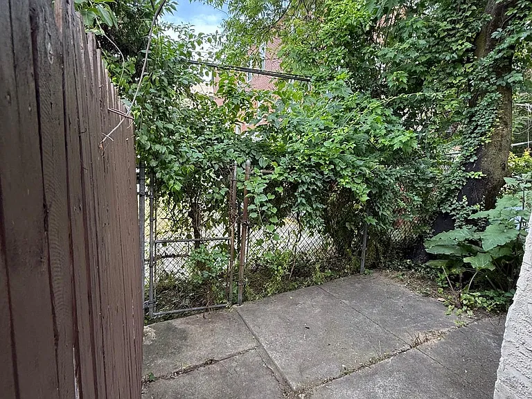 3319 N Sydenham St — Photo 24