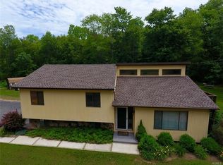 15 Greenshire Way, Walden, NY