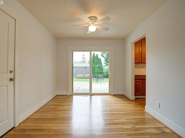 12635 SW Butner Rd — Photo 9
