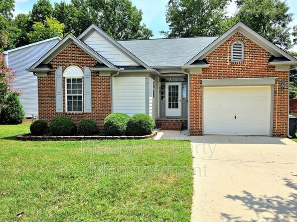 109 Gremar Dr, Holly Springs, NC 27540