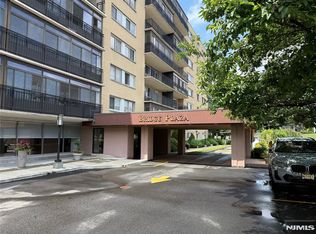 2185 Lemoine Ave APT 2G, Fort Lee, NJ