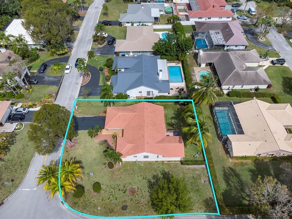 1st image of 1319 NW 113th Terrace