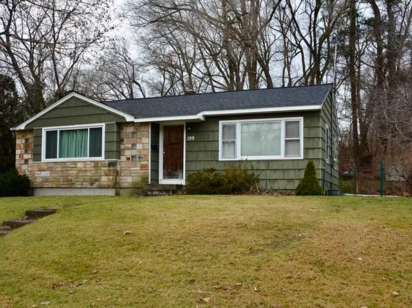 199 Main St, Oxford, MA 01540